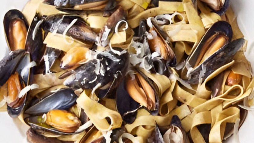 Jamie Oliver 5 Ingredients Mussel Tagliatelle