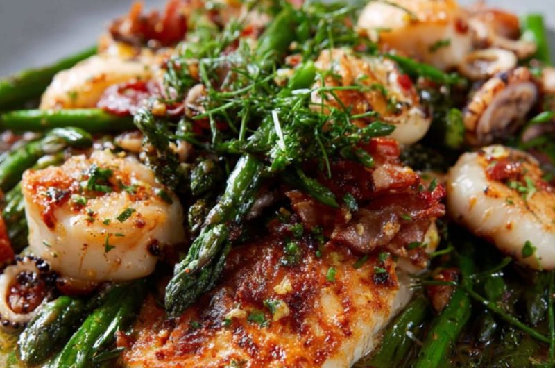 Pan-cooked Asparagus & Seafood Recipe