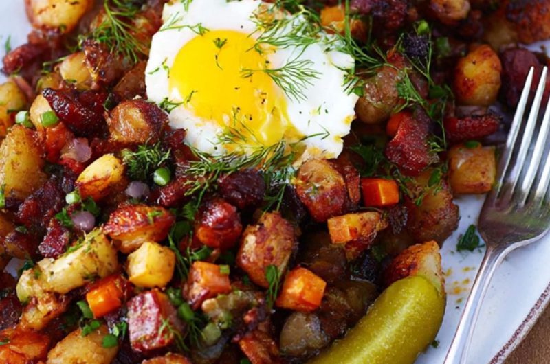 Pytt y panna (Little pieces in a pan) Recipe