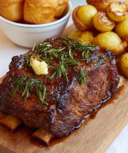 Roast Forerib of Beef with Garlic & Rosemary Recipe