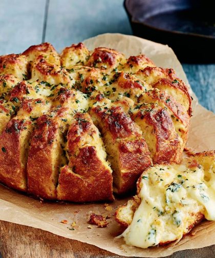 Gluten-Free Cheese & Garlic Tear 'n' Share Bread Recipe